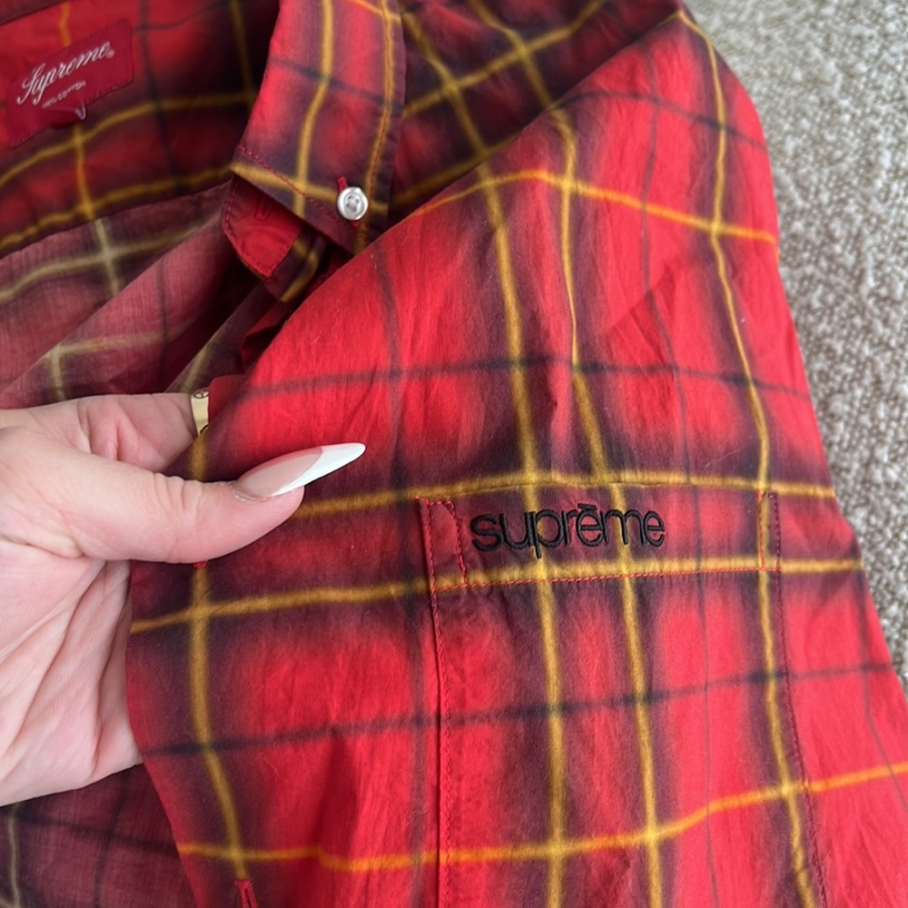 Supreme button down - Picture 2 of 3